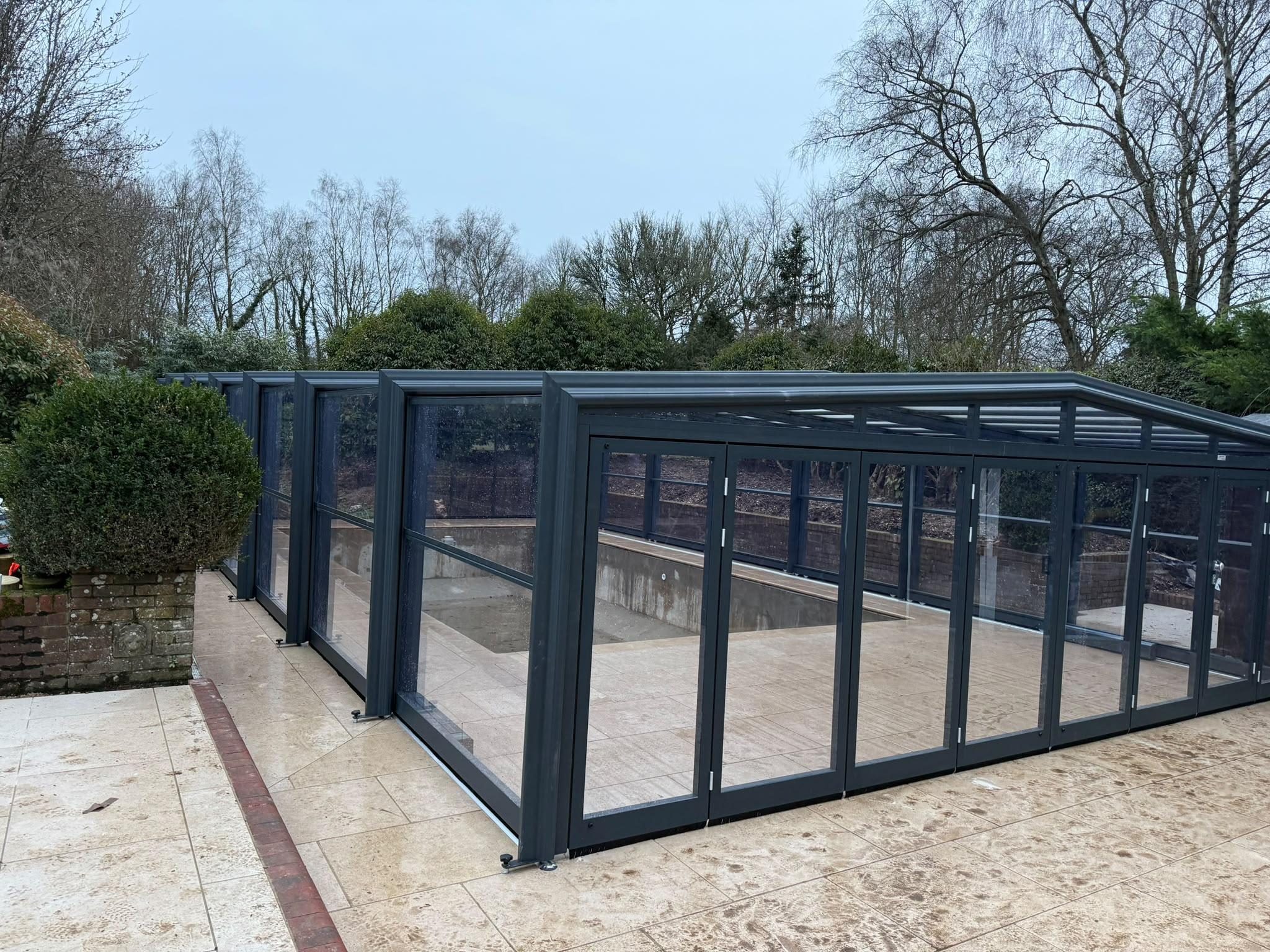 Expert Pool Enclosure Repair & Servicing
